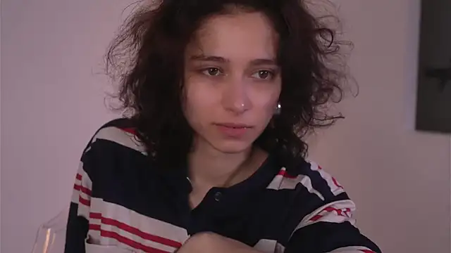 MimiLicks online show from 4, 12, 2025