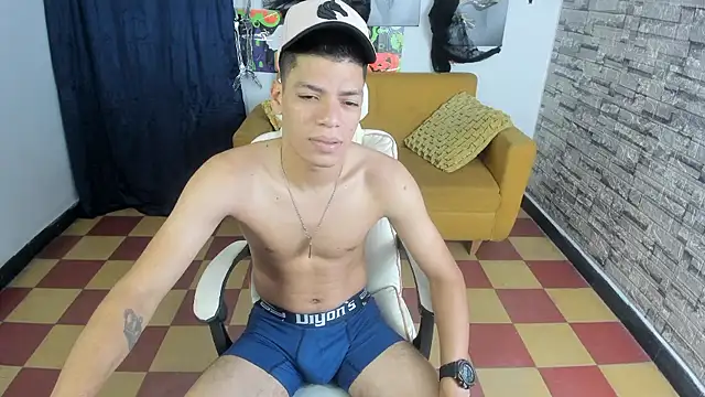 Snapshot of andres_sant chatting on 13, 11, 2025 andres sant online show from 13, 11, 2025