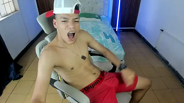 Snapshot of andres_sant chatting on 26, 11, 2025 andres sant online show from 26, 11, 2025