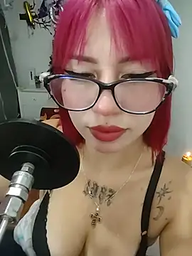 Snapshot of Kitty_Melodi chatting on 21, 5, 2026 Kitty Melodi online show from 21, 5, 2026