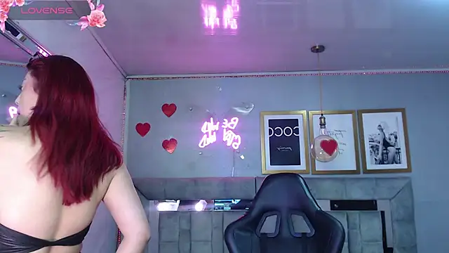 Red Bunny v online show from 12, 4, 2026