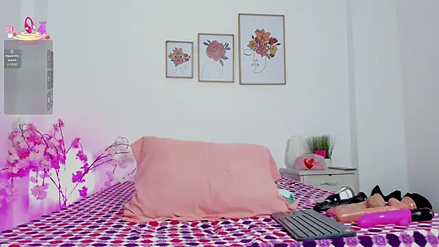 hellzel moon online show from 9, 10, 2025