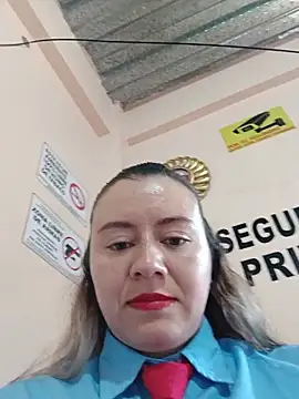 Snapshot of Hannah-colx chatting on 7, 6, 2026 Hannah-colx online show from 7, 6, 2026