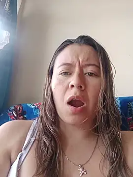 Snapshot of Hannah-colx chatting on 7, 7, 2026 Hannah-colx online show from 7, 7, 2026