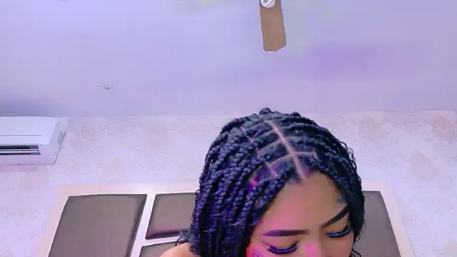 Snapshot of EmilieLake chatting on 23, 6, 2026 EmilieLake online show from 23, 6, 2026