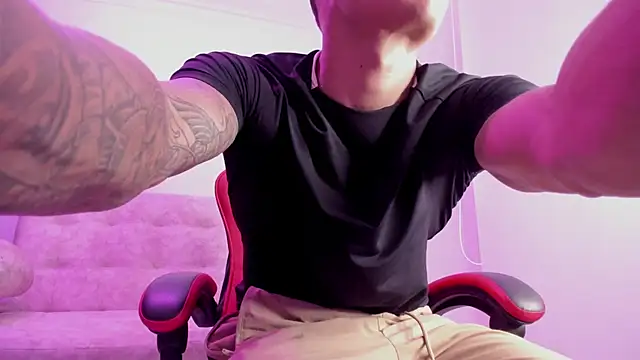 Snapshot of DavisFirb chatting on 23, 4, 2026 DavisFirb online show from 23, 4, 2026