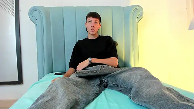 Snapshot of LittleDanny_ chatting on 10, 3, 2026 LittleDanny online show from 10, 3, 2026