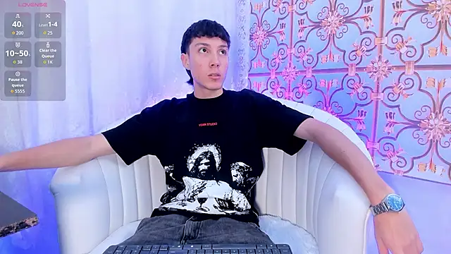 Snapshot of LittleDanny_ chatting on 19, 3, 2026 LittleDanny online show from 19, 3, 2026