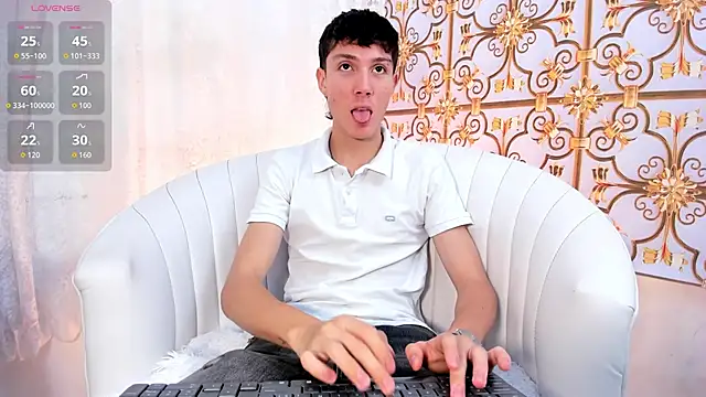 Snapshot of LittleDanny_ chatting on 28, 3, 2026 LittleDanny online show from 28, 3, 2026