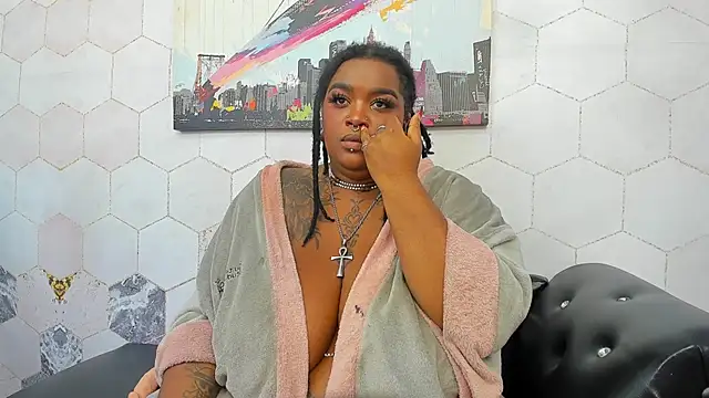 Snapshot of Anaa_Fuentess chatting on 21, 10, 2025 Anaa Fuentess online show from 21, 10, 2025