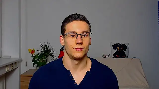 Snapshot of ZeinMiracles chatting on 22, 12, 2025 ZeinMiracles online show from 22, 12, 2025