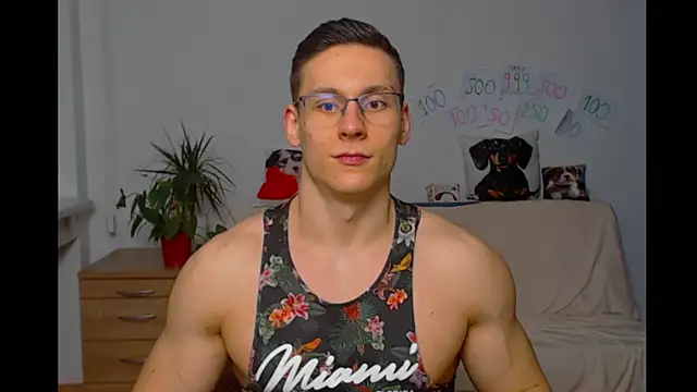 Snapshot of ZeinMiracles chatting on 10, 1, 2026 ZeinMiracles online show from 10, 1, 2026