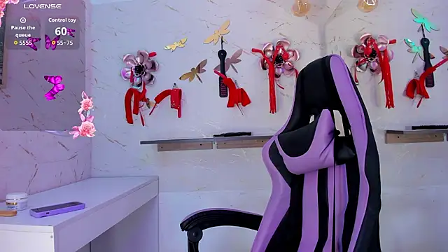 Natasha-Adams online show from 25, 3, 2026