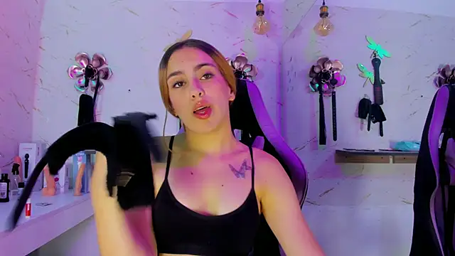 Natasha-Adams online show from 9, 4, 2026