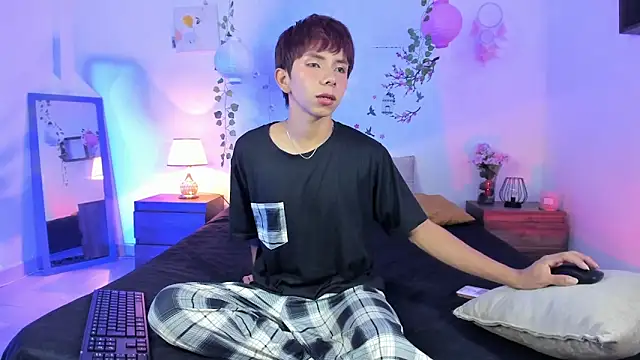 Snapshot of Hyunjin_Son chatting on 24, 4, 2026 Hyunjin Son online show from 24, 4, 2026