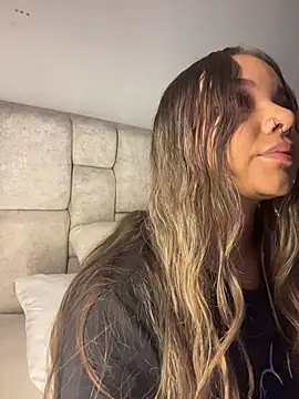 Snapshot of AnnyLopezzz_ chatting on 11, 4, 2026 AnnyLopezzz online show from 11, 4, 2026