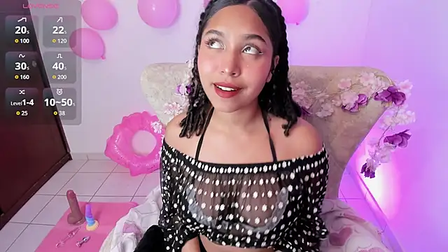 Snapshot of lily_evays_69 chatting on 27, 11, 2025 lily evays 69 online show from 27, 11, 2025