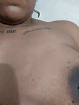 Snapshot of nessinha12 chatting on 31, 10, 2025 nessinha12 online show from 31, 10, 2025