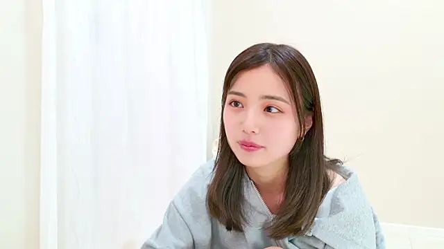 Snapshot of -yuina-23 chatting on 17, 12, 2025 -yuina-23 online show from 17, 12, 2025