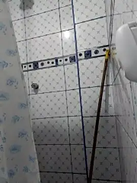 Snapshot of Exotic19cm chatting on 3, 12, 2025 Exotic19cm online show from 3, 12, 2025