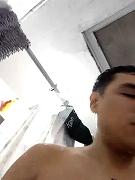 Snapshot of Exotic19cm chatting on 15, 12, 2025 Exotic19cm online show from 15, 12, 2025