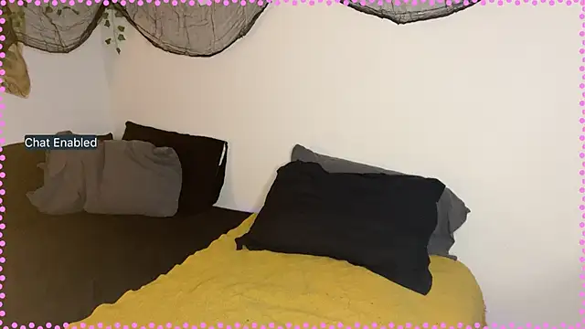 Trixie luv1 online show from 11, 2, 2026