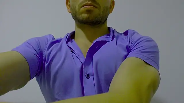 Snapshot of Rocky_Muscle chatting on 11, 4, 2026 Rocky Muscle online show from 11, 4, 2026