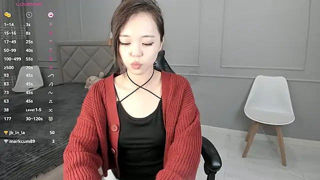 Yunleah online show from 7, 10, 2025