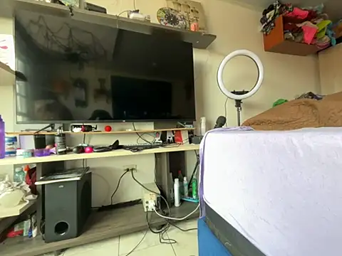 Snapshot of amanne_misa chatting on 12, 11, 2025 amanne misa online show from 12, 11, 2025