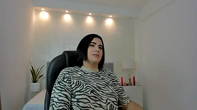 Snapshot of kendall_roous chatting on 14, 10, 2025 kendall roous online show from 14, 10, 2025