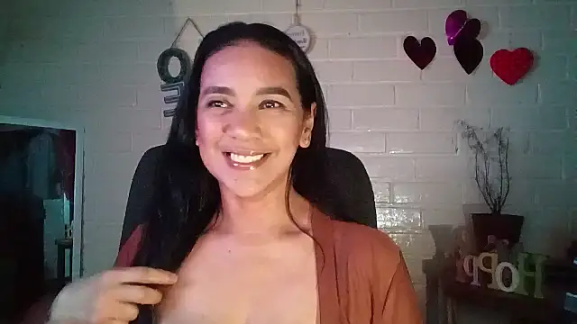 Snapshot of MiiaVelasquez chatting on 6, 4, 2026 MiiaVelasquez online show from 6, 4, 2026