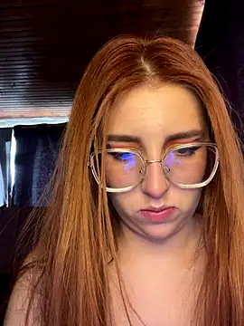 Snapshot of CoraVibes chatting on 31, 10, 2025 CoraVibes online show from 31, 10, 2025