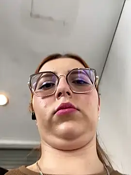 Snapshot of CoraVibes chatting on 4, 3, 2026 CoraVibes online show from 4, 3, 2026