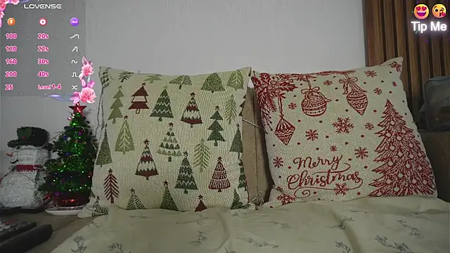 Roxybeautyy online show from 1, 12, 2025