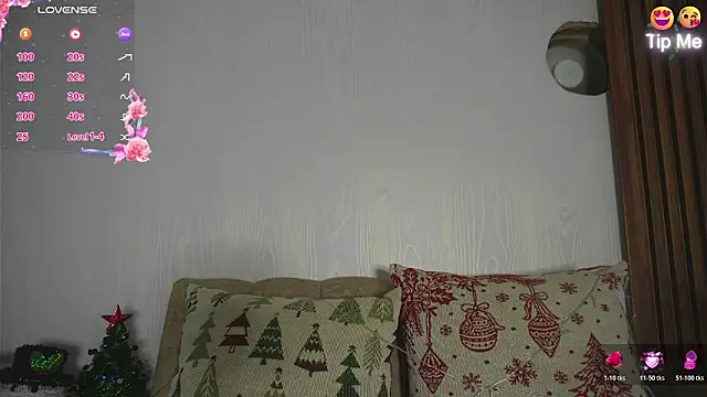 Snapshot of Roxybeautyy chatting on 21, 12, 2025 Roxybeautyy online show from 21, 12, 2025