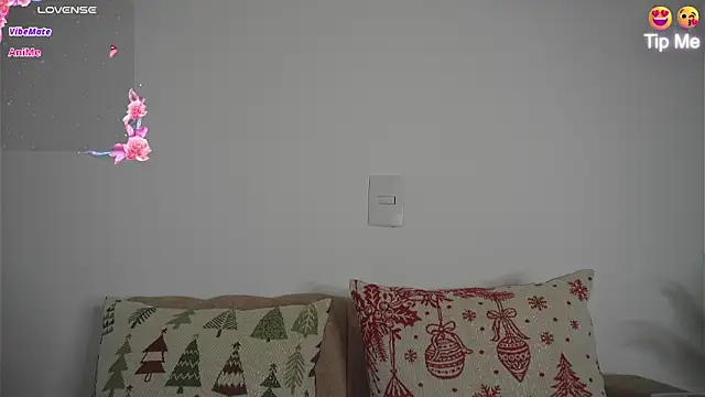 Snapshot of Roxybeautyy chatting on 13, 1, 2026 Roxybeautyy online show from 13, 1, 2026