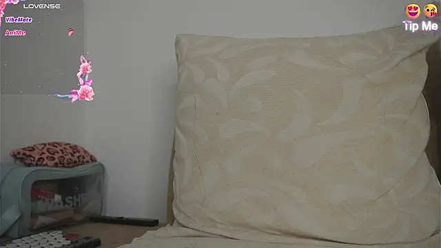 Roxybeautyy online show from 27, 3, 2026