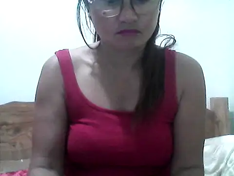 Snapshot of nathalie0045 chatting on 8, 6, 2026 nathalie0045 online show from 8, 6, 2026