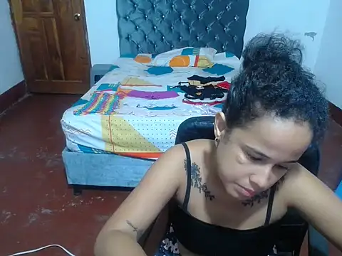 Snapshot of Angelys_02 chatting on 28, 10, 2025 Angelys 02 online show from 28, 10, 2025