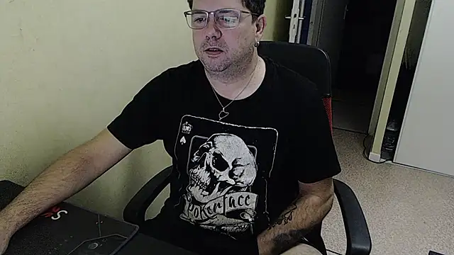 blueandwhite1 online show from 7, 12, 2024