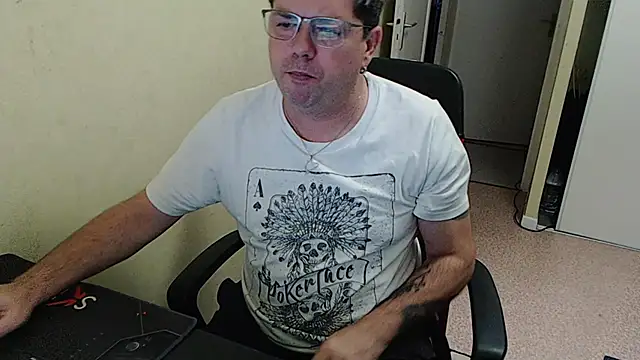 blueandwhite1 online show from 10, 12, 2024