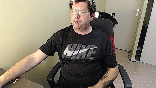 blueandwhite1 online show from 9, 1, 2025