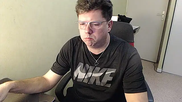 blueandwhite1 online show from 31, 1, 2025