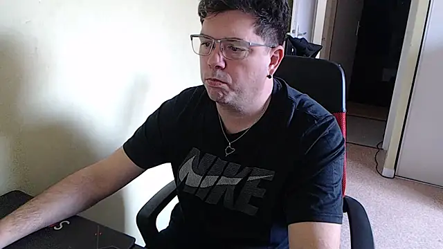 blueandwhite1 online show from 1, 2, 2025