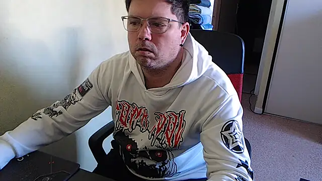 blueandwhite1 online show from 5, 2, 2025