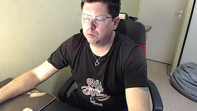 blueandwhite1 online show from 10, 2, 2025