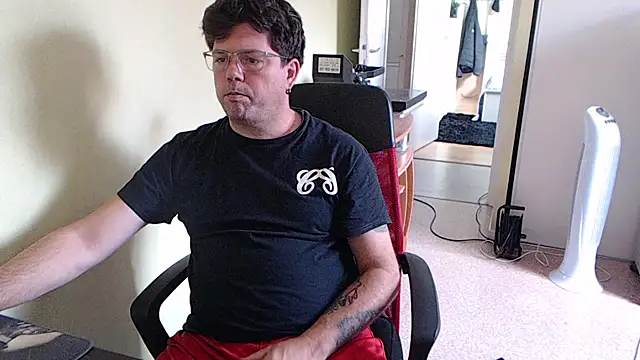 blueandwhite1 online show from 10, 9, 2025