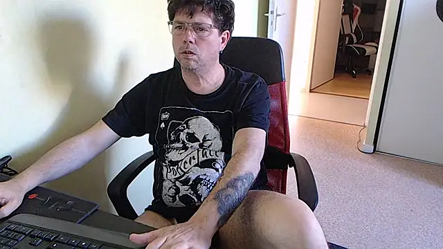 Snapshot of blueandwhite1 chatting on 17, 3, 2026 blueandwhite1 online show from 17, 3, 2026