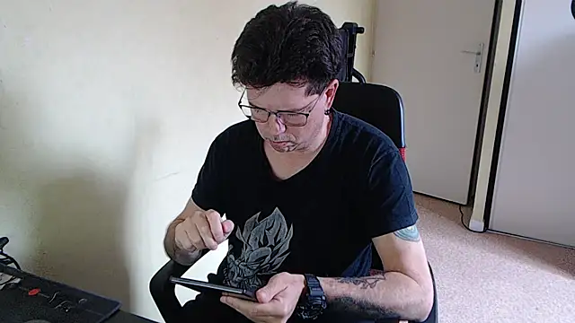 Snapshot of blueandwhite1 chatting on 30, 3, 2026 blueandwhite1 online show from 30, 3, 2026