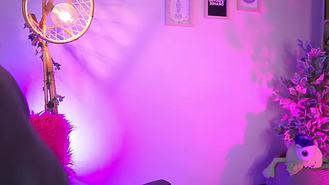 Snapshot of _chloe_moons_ chatting on 21, 11, 2025 chloe moons online show from 21, 11, 2025